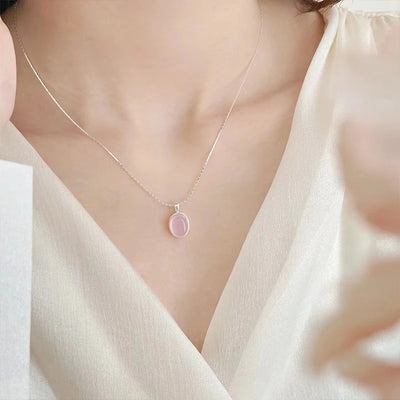 925 Sterling Silver Pink Crystal Moonstone Necklace – Elegant Oval Pendant Clavicle Chain for Women, Simple Fashion Jewelry & Party Gift.