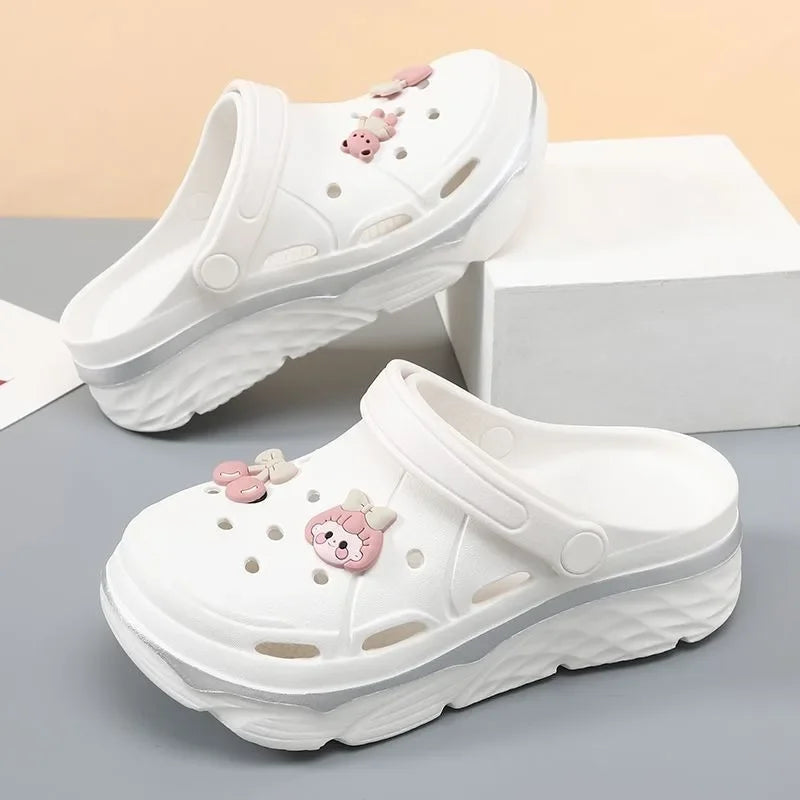Women’s Summer Outdoor Slides – Breathable Beach Clogs, Platform Sandals, Comfortable Wrapped Slippers & Stylish Big Toe Shoes for Casual Wear.