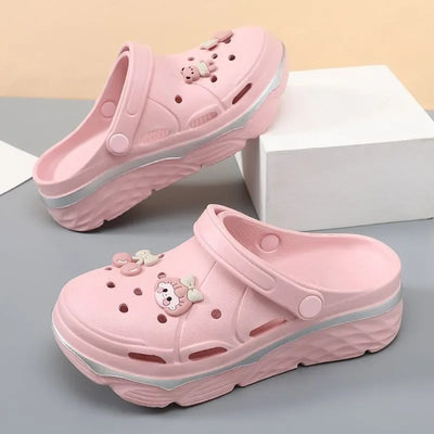 Women’s Summer Outdoor Slides – Breathable Beach Clogs, Platform Sandals, Comfortable Wrapped Slippers & Stylish Big Toe Shoes for Casual Wear.