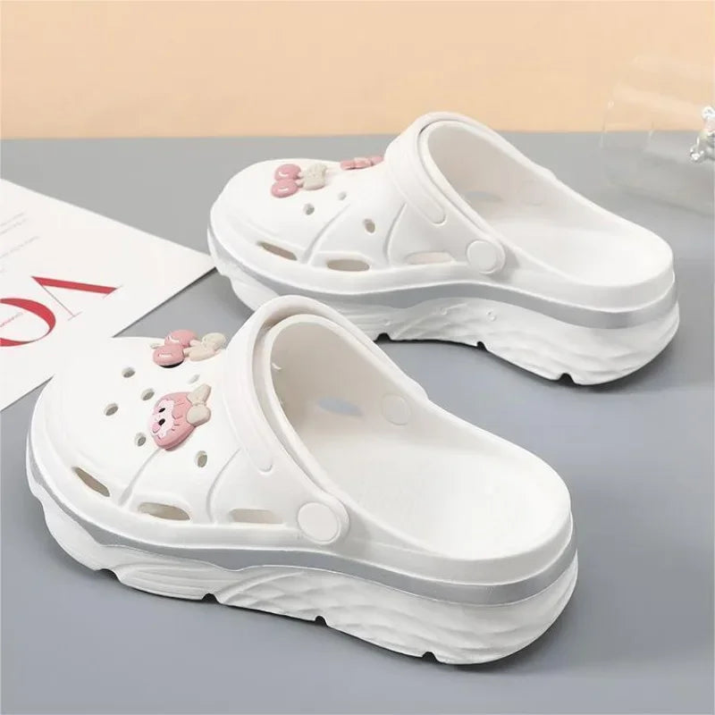 Women’s Summer Outdoor Slides – Breathable Beach Clogs, Platform Sandals, Comfortable Wrapped Slippers & Stylish Big Toe Shoes for Casual Wear.